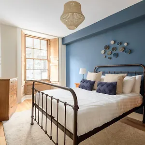 The Broughton St. Apartment