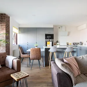  Apartment New Lisburn Road - Free Parking United Kingdom