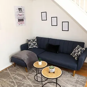  Holiday home Luxe Cosy&spacious 2 Bed House - Super Fast Wi-fi & Private Parking Near Glo Airport & Cheltenham Racecourse United Kingdom